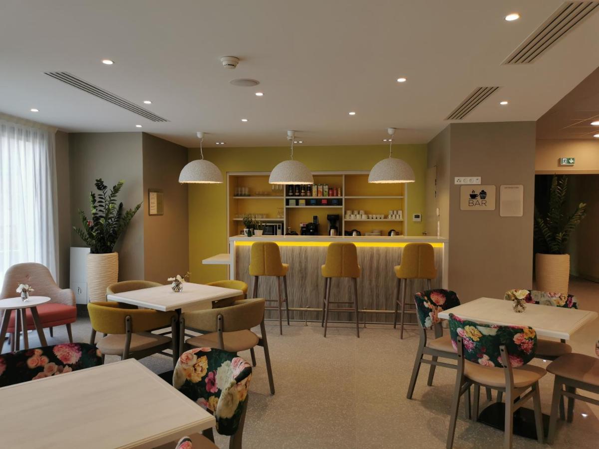 Residence Service Senior Domitys Les Alexis 몽뗄리마 외부 사진