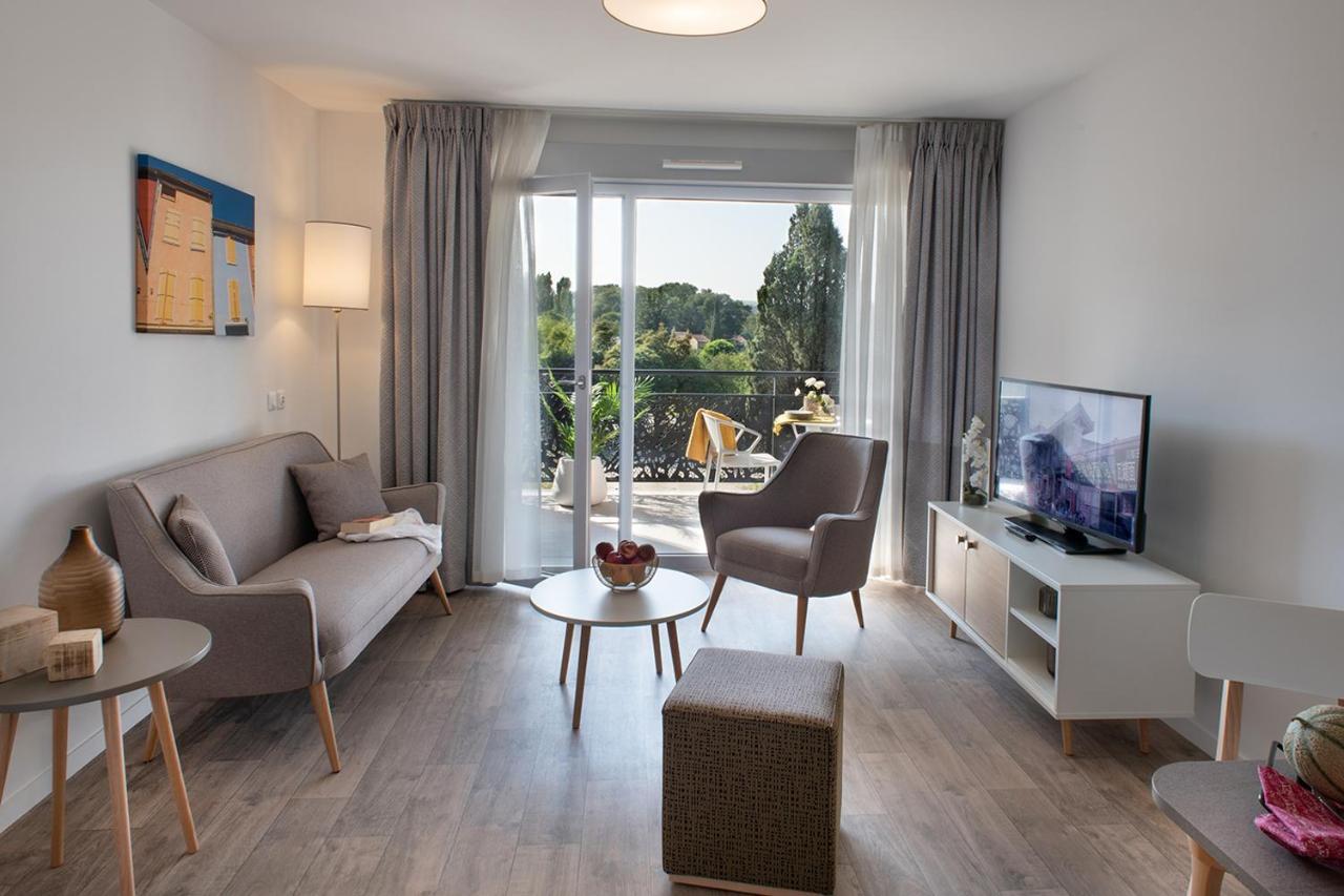 Residence Service Senior Domitys Les Alexis 몽뗄리마 외부 사진